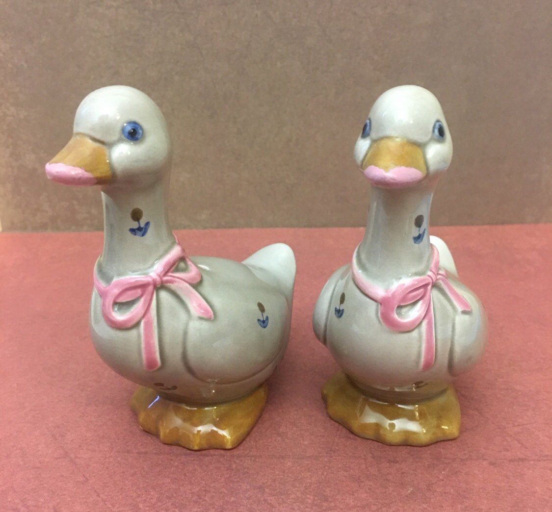 Vintage Otagiri Japan Gray Goose Salt Pepper Shaker Set Ducks