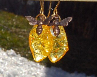 Bee Earrings, Amber Resin Dangle, Honey Drop Earings, Valentines day gift for her, Gifts for wife, Girlfriend, Mom, Bumblebee Lover Jewelry