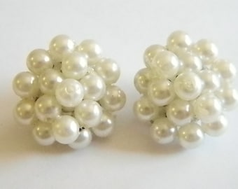 Vintage White Pearl Cluster Clip On Earrings