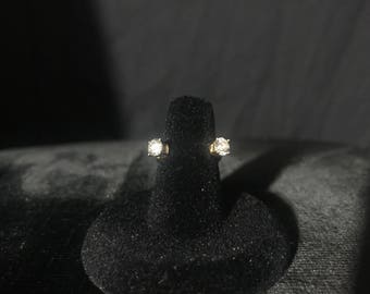 Janice- Horseshoe diamond ring
