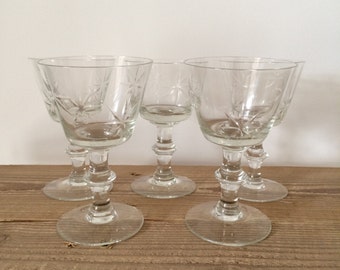 Set of 5 Vintage Etched Starburst Champagne Coupes Wine Glasses