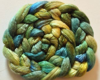Hand Dyed fractal roving 3ozs polwarth mulberry silk 70/30 ready to ship
