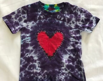 Size 4T-5T heart shaped tie dye t-shirt with colorful spine