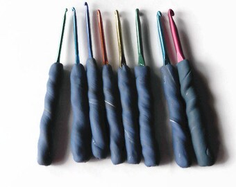 Set of 8 Boye Crochet Hooks with Ergonomic Polymer Clay Handles Sizes D, E, F, G, H, I, J, K Fight Hand Fatigue and Pain