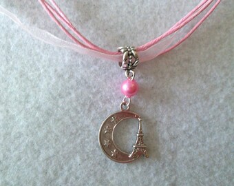 10 Tower Eiffel on Moon Necklaces Party Favors. Fast shipping from USA. Perfect for a princess party