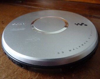 Vintage Sony CD Walkman D-EJ011