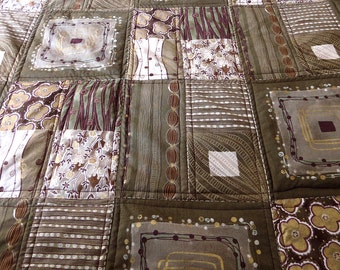 Quilt, single bed, handmade, gold, olive, khaki, cream, DaisyGold by melanie j cook, for wiccked