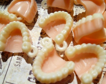 1 Vintage Gumball Machine Teeth