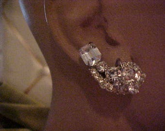 Vintage 1950s Rhinestone Earrings, Clip on, 1 1/4"Never worn #3102