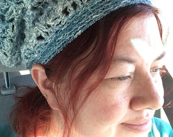 Slouchy hat, in blues