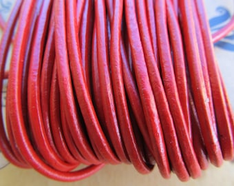 50 cm in diameter 2 mm genuine leather cord: red.