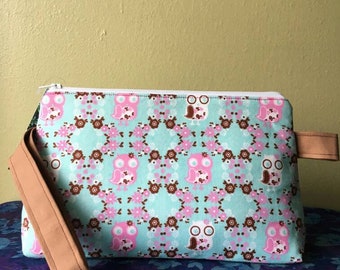 Medium Wedge Project Bag- Pink and White Owls on Aqua
