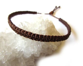 Dark Brown Friendship/Bohemian/Unisex Flat and Thin Bracelet Macrame Knots Handmade/Braided with Waxed Cords. Waterproof/Ajustable Réf.PP515