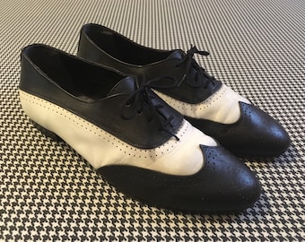 1980's, wingtip, spectator oxfords, in black and white leather, Men's size 8.5