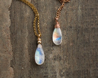Moonstone Necklace, Gift for Her, Rainbow Moonstone Pendant, Mom Gift, Moonstone Jewelry, Dainty Gemstone Necklace, June Birthstone, Gold