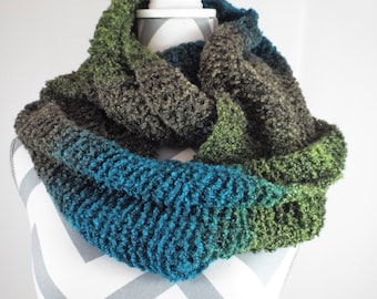 Knit Infinity Scarf Hand Knit Scarf Chunky Scarf Chunky Infinity Cowl Knitted Infinity Scarf Warm Cozy Scarf Fashion Scarf