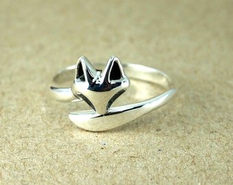 Fox Ring in Sterling Silver, Fox Ring, Fox Head Ring, Silver Fox Ring, Tiny Fox Face Stacking Ring, Fox Stacking Ring - Fox Jewelry
