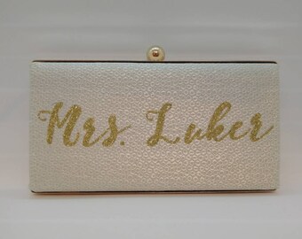 Personalized pearl minaudiere clutch/ Monogrammed wedding clutch/ Bridal shower gift/Gift for her/ Wedding purse/ Bridal shower clutch