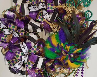 Laissez les bons temps rouler (Let the good times roll) with this Mardi Gras Wreath); Purple, Gold, Green and Black; Beads