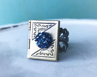 book locket poison ring No. R4