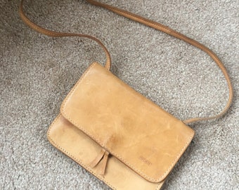 Lovely vintage Bree Leather Bag