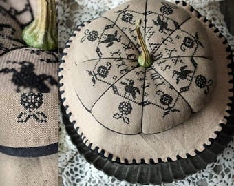 Black Pumpkin / Primitive cross stitch pattern / PDF