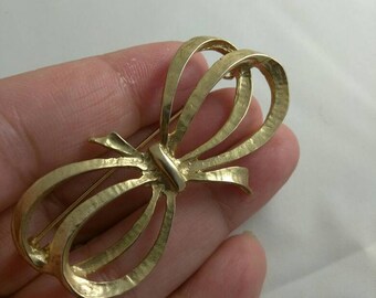 Vintage Gold Tone Bow Brooch Pin