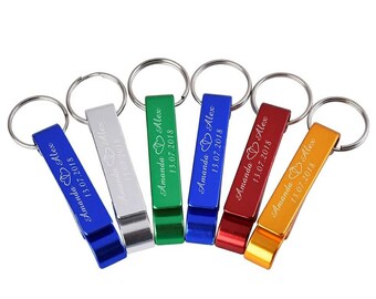 Free Shipping! 100pcs Personalised Wedding Wholesale Engraved Bottle Openers Keyrings Keychain Favors Party Gift Wedding Favours Bottles