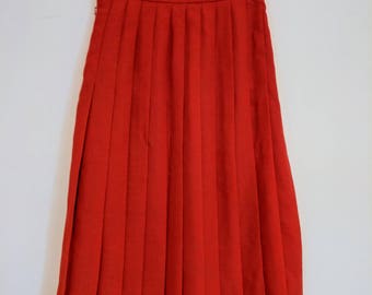 80s Windsmoor vintage coral red pleated knee length skirt. Size 8