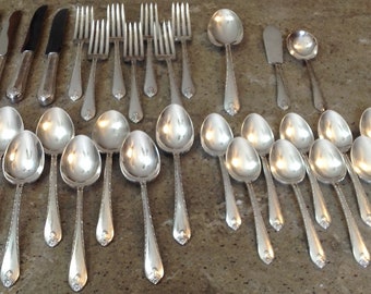 Antique Wm Rogers & Son Silverplate EXQUISITE Pattern Flatware Filler 42 Piece Set