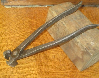 Hand Forged Tools , Hand Forged Nippers , Iron Tool , Antique Nail Puller , Blacksmith Tool