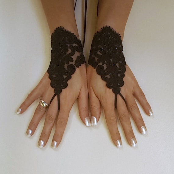 Glove Goth Wedding Gloves, Black Lace gloves, Fingerless Gloves, off cuffs, cuff wedding, bride, bridal gloves, cuffs