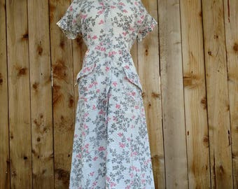 1940s dress, vintage floral, WWII, 40s house coat, large day dress, cotton, metal zipper dress