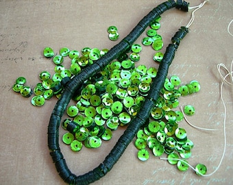 Vintage Sequins Strand KELLY LIME GREEN 5mm cups Couture full strand