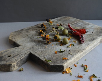 Antique rustic cutting board with food chopper - Bread board - Chopping board - Vintage wooden chopping board - Rustic kitchen decor.