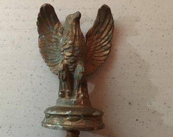 Architectural salvage - vintage eagle finial - finding