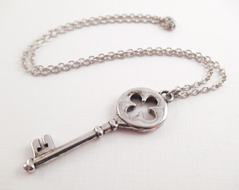Skeleton Key Necklace - Silver Fancy Skeleton Key Necklace