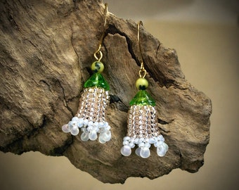 Gold flower earrings - Beaded Earrings - Boho Earrings - Floral Earrings - gold earrings - gold drop earrings - Champagne Earrings