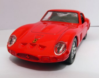 Ferrari 250 GTO from 1962 . Shell collection .
