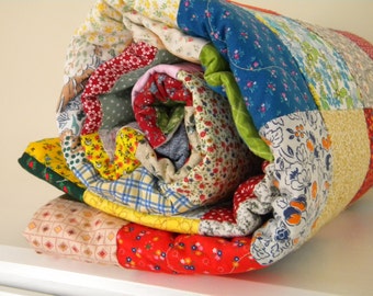 Farmhouse Quilt--Patchwork quilt picnic size Classic Americana 81 X 81, cotton blanket, scrappy, traditional, retro, red, blue, green
