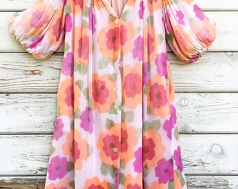 Vintage 50s,60s house dress,silk,floral,pattern,geometric,pockets,pretty,feminine,pink,boho,hippy,nightgown,lingerie,pearl,novelty dress,usa