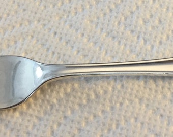 DUBARRY Pastry Fork 5 5/8 Inch. - EPNS A-1 - Sheffield, England