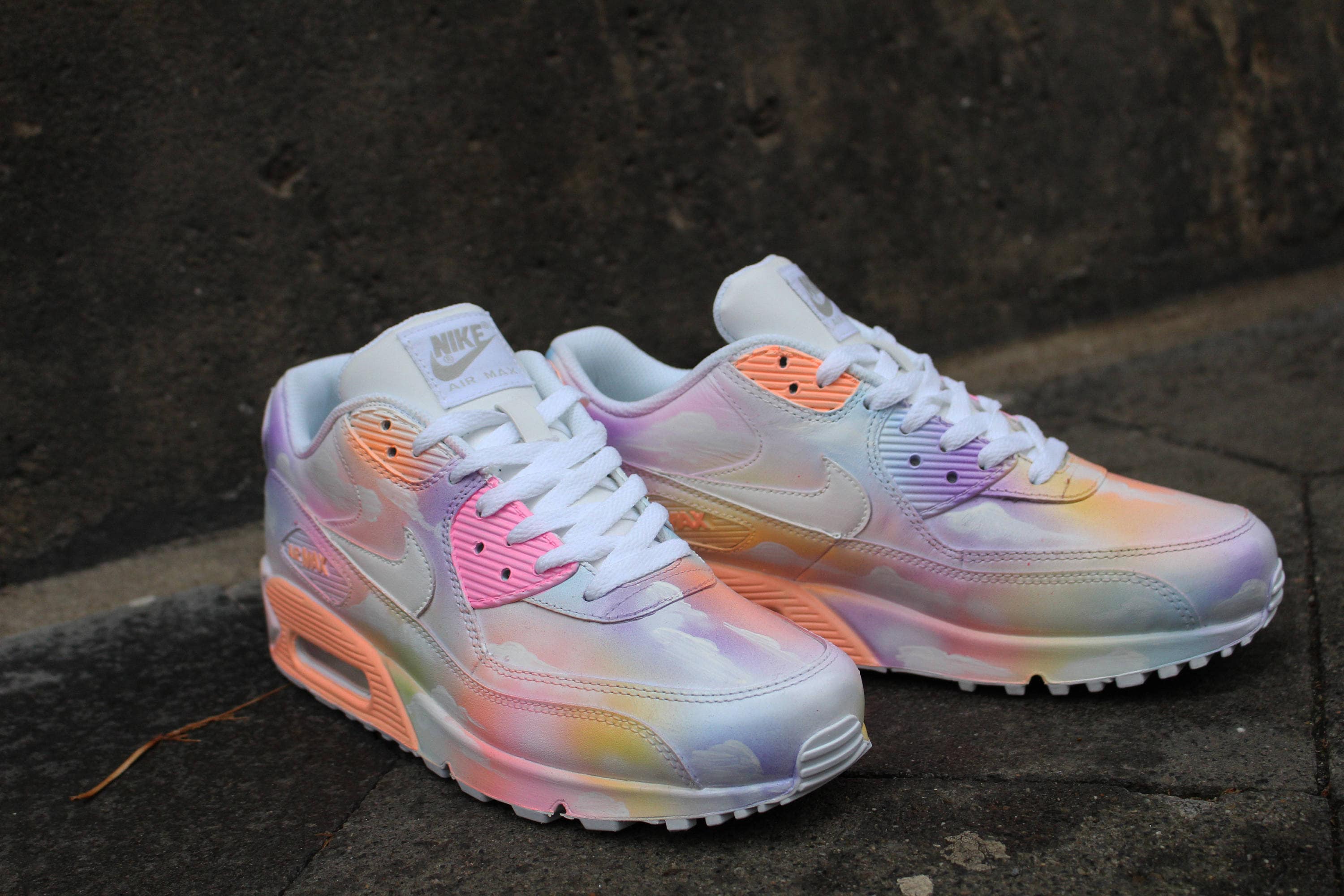 Custom painted Nike Air Max 90 Cloudy pastell Dream Art Style