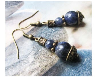 "Sodalite beads" earring on antique bronze