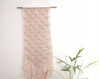 macrame wall / wall hanging / tapestry / hanging