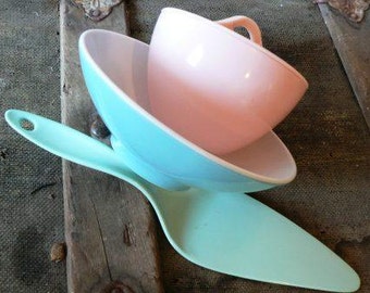 vintage kitsch ... MELMAC 4 pce Group RARE SERVER Utensil ... fun find ...