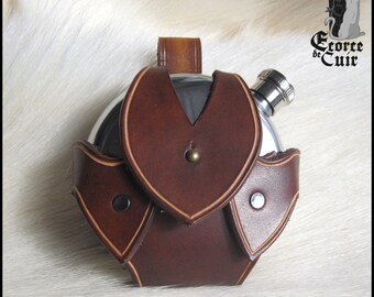 Door flaccid leather - included flange / dark brown / Dark brown leather flask holder / GN / LARP