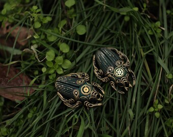 Steampunk Necklace Beetle bronze. Made to order.