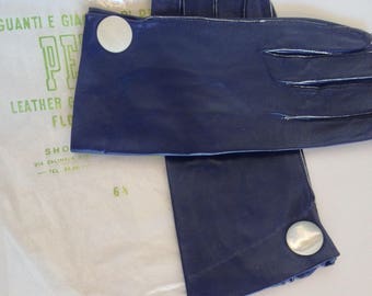 Vintage Blue Leather Womens Driving Gloves, Short Gloves, Small Size 6 1/2 Caresskin by Superb, Sporty, Excellent Condition