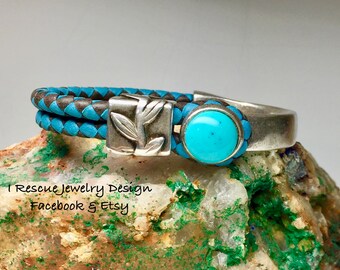 Turquoise stone with leather and silver bracelet